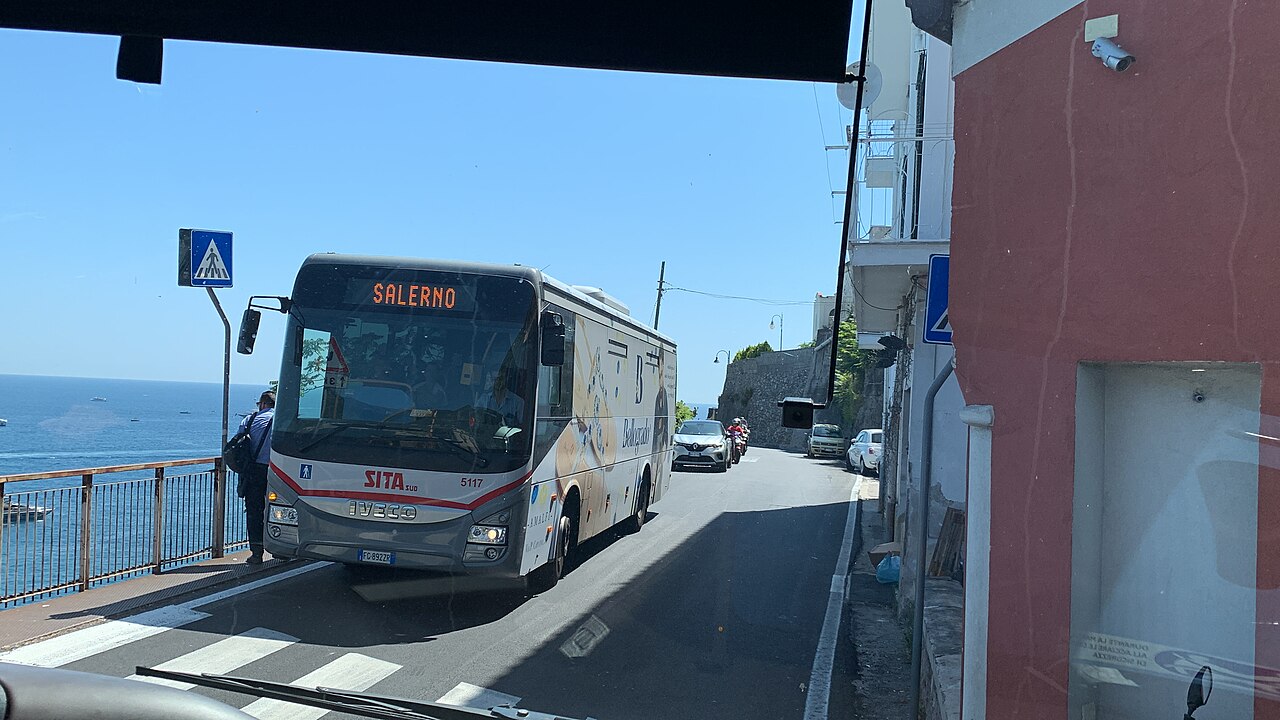 A SITA Sud bus on the Amalfi Coast road