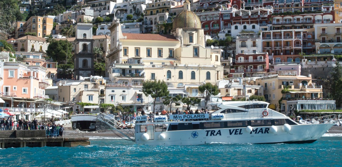 Lucibello and Travelmar ferry ticket booths at Positano port