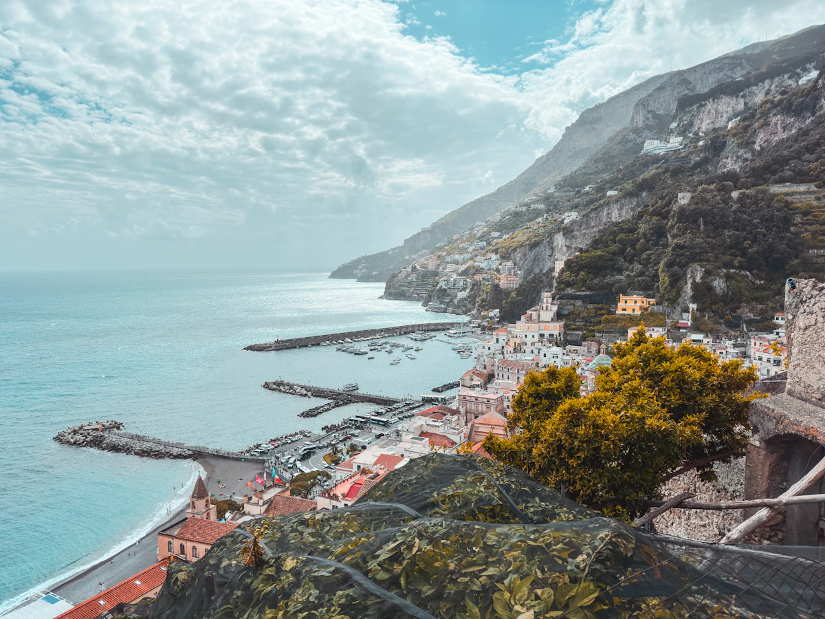 SITA bus on the Amalfi Coast road approaching Positano